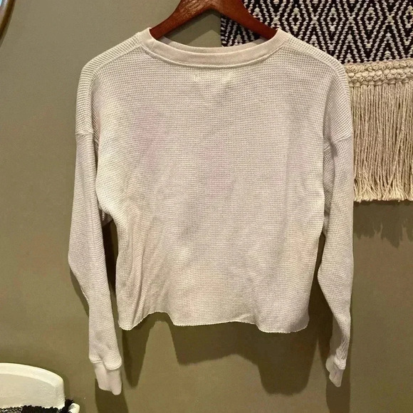 ABERCROMBIE AND FITCH CREAM WHITE WAFFLE LONG SLEEVE CROP SIZE S - Picture 4 of 4